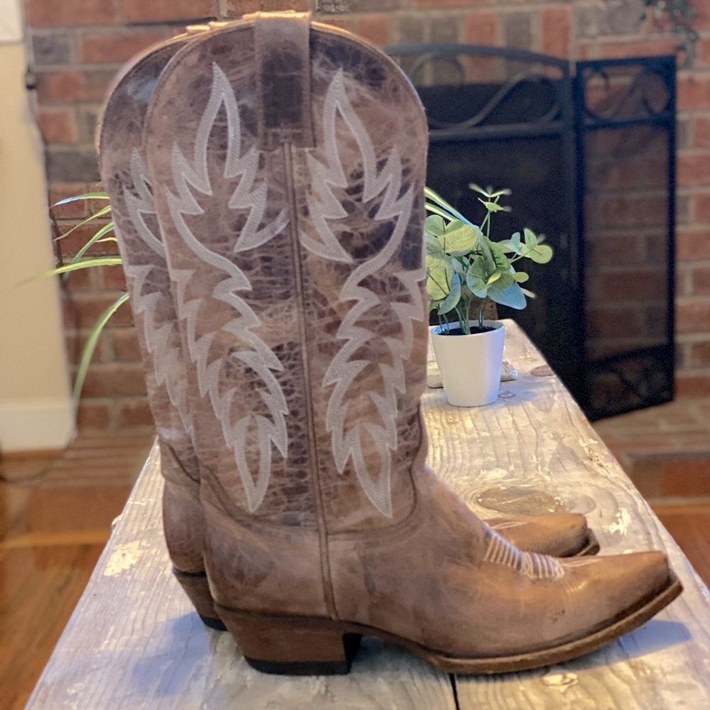 Idyllwind Wheeler Western by Miranda Lambert